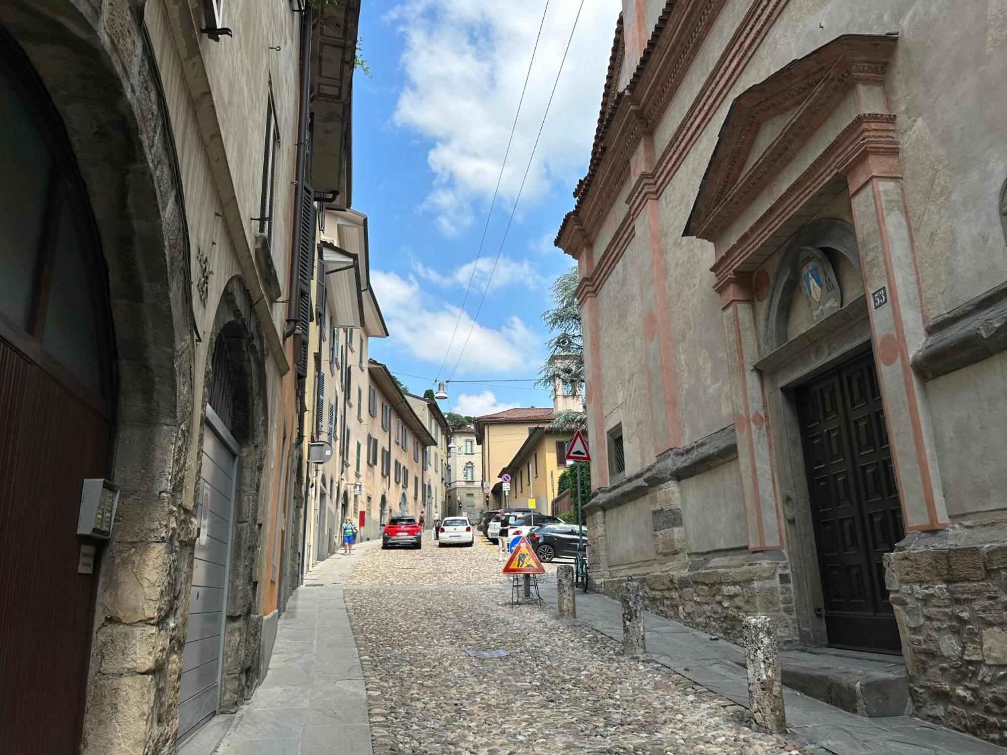 Alessandro 82 - Immobili E Soluzioni Rent Bergamo Buitenkant foto